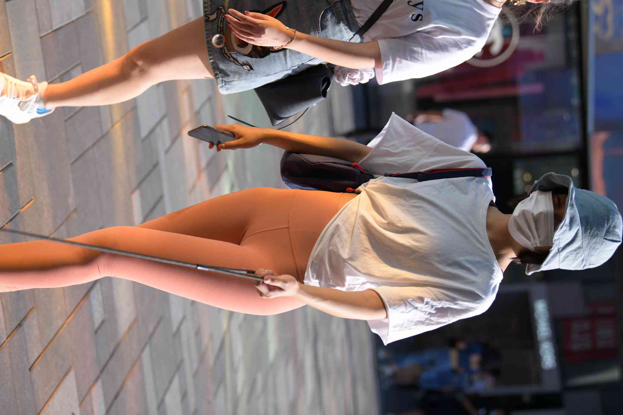 图片[2]-【免费】遛狗的瑜伽裤女人【60P】04031-艾米图库