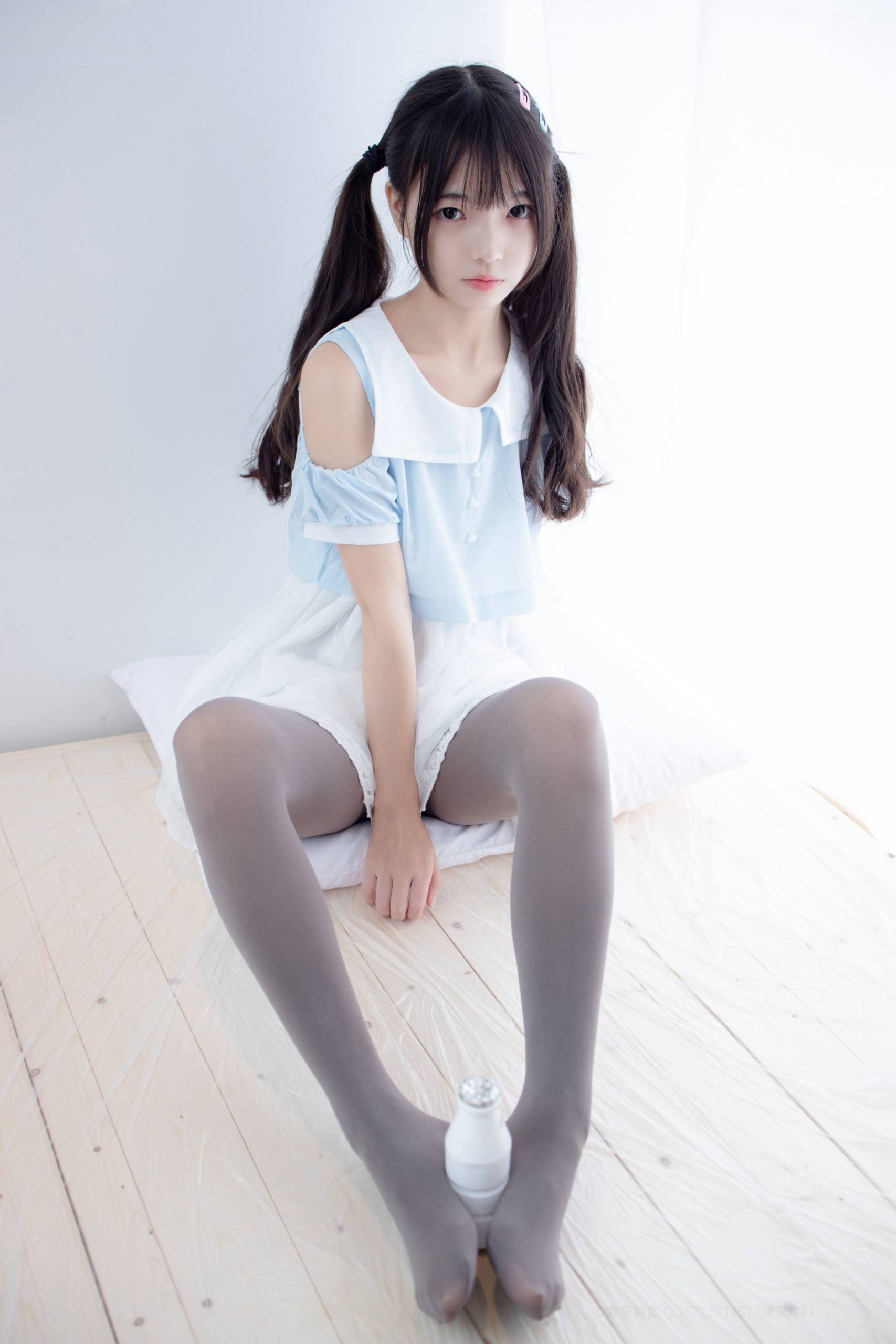 图片[1]-超级甜美的灰丝小姑娘【86P】20005-艾米图库