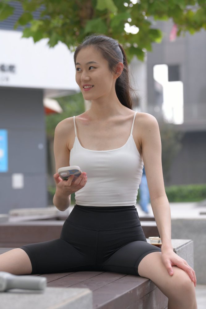 J3421 651P-13.2GB-艾米图库