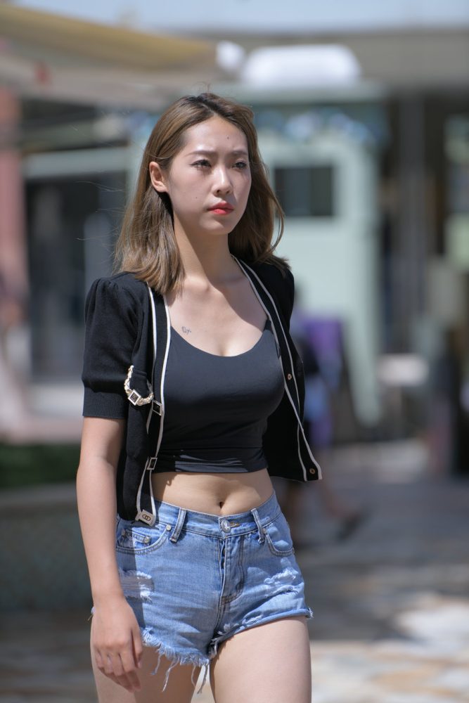 J3207 717P-15.4GB-艾米图库