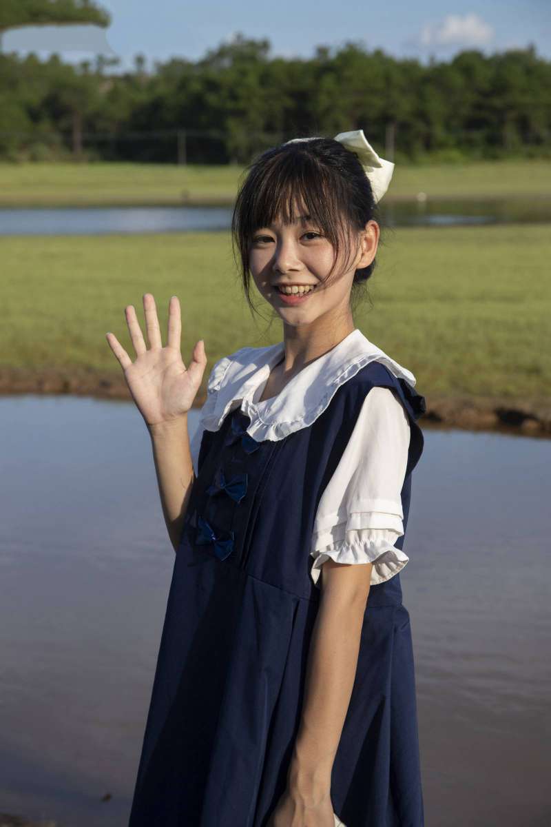 图片[5]-非常甜美的牛仔裙女孩【226P】20021-艾米图库