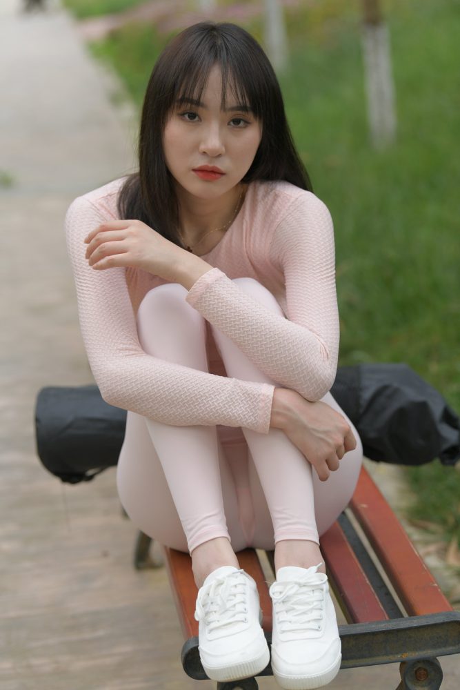 粉粉的瑜伽裤女孩太可爱了 J2090 854P1V-30.4GB-艾米图库