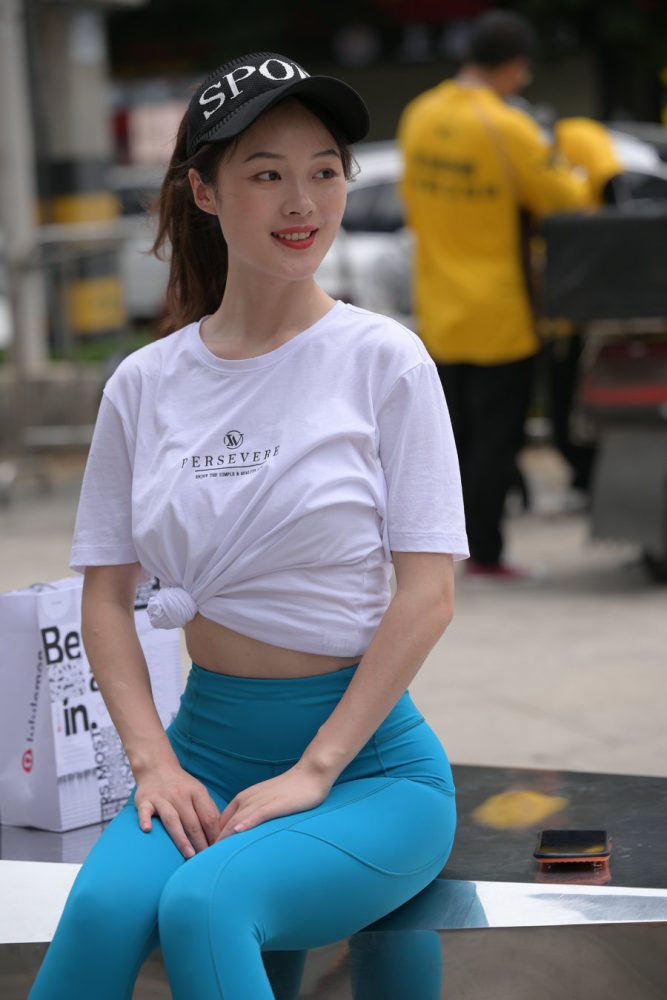 图片[2]-蓝色瑜伽裤阳光女孩J2095 611P1V-21.8GB-艾米图库