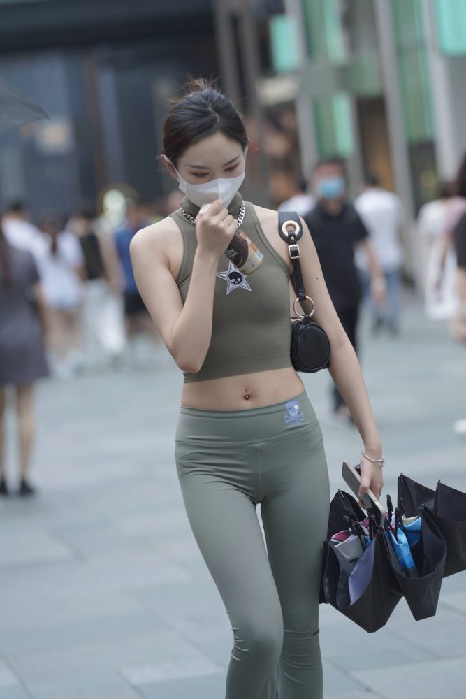 戴口罩的瑜伽裤小女人J3557 133P-1.43GB-艾米图库