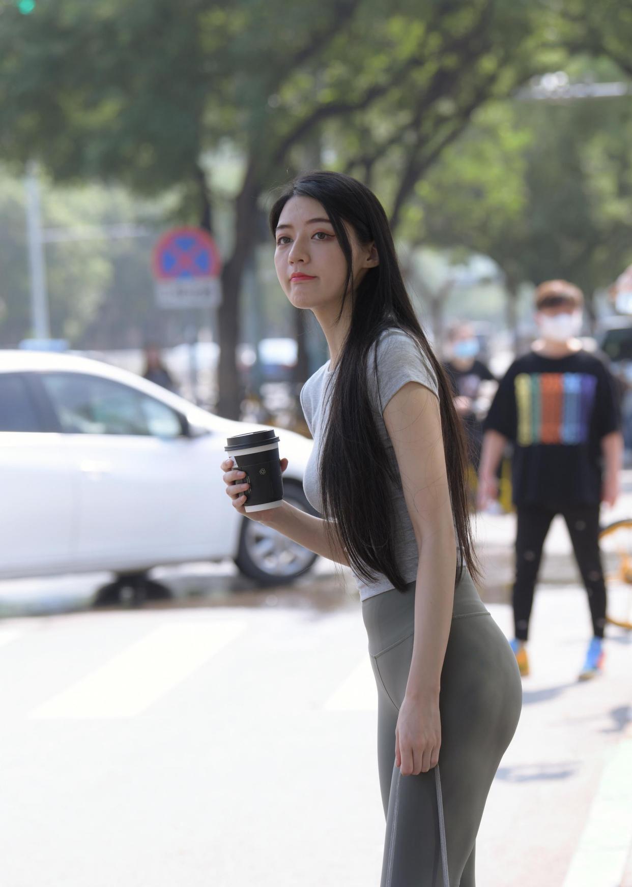 图片[3]-在外面逛街的瑜伽裤女孩J2240 449P1V-16.7GB-艾米图库