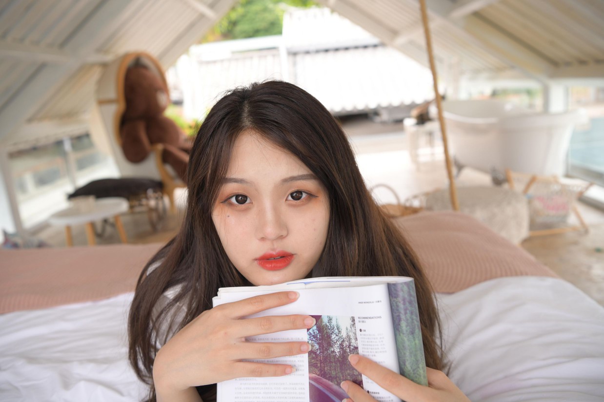 图片[6]-紧身牛仔短裤的南方姑娘【141P】00034-艾米图库