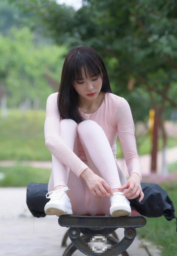 图片[4]-粉粉的瑜伽裤女孩太可爱了 J2090 854P1V-30.4GB-艾米图库